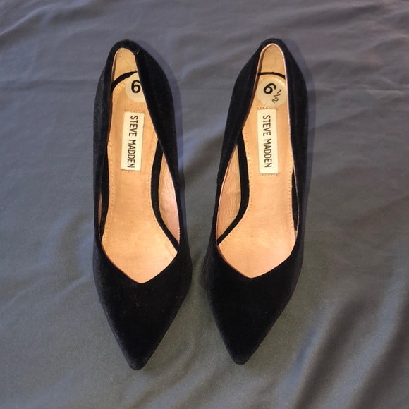 Steve Madden Shoes - Steve madden suede heels